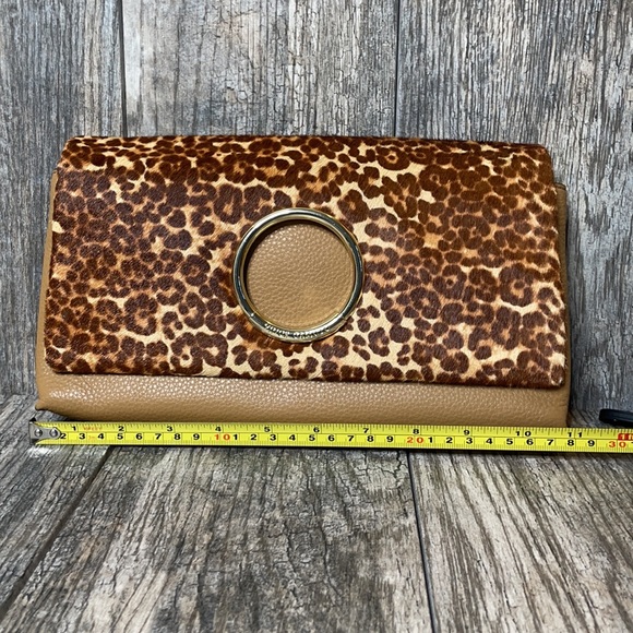 Vince Camuto Kimi clutch leather purse leopard - Picture 10 of 16